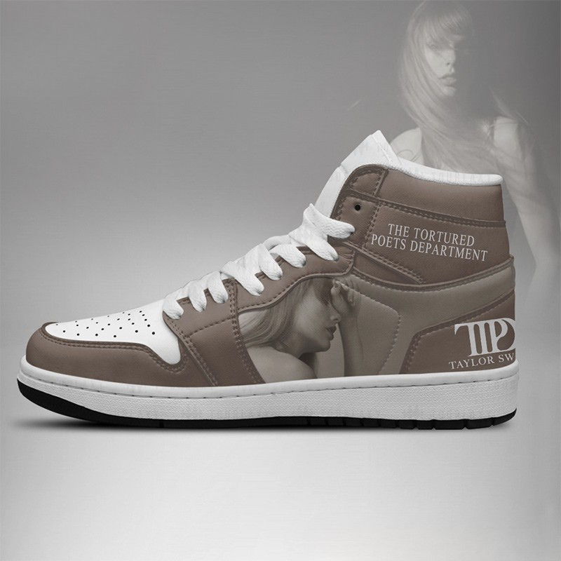 LIMITED EDITION - NEW CUSTOMIZED TAYLOR SWIFT AIR JORDAN SHOES