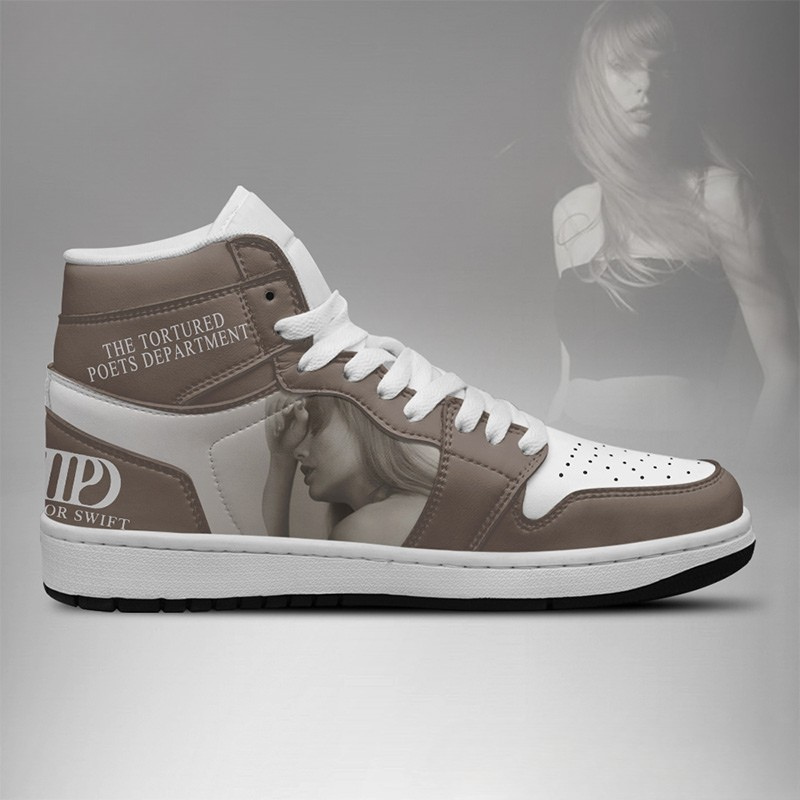 LIMITED EDITION - NEW CUSTOMIZED TAYLOR SWIFT AIR JORDAN SHOES