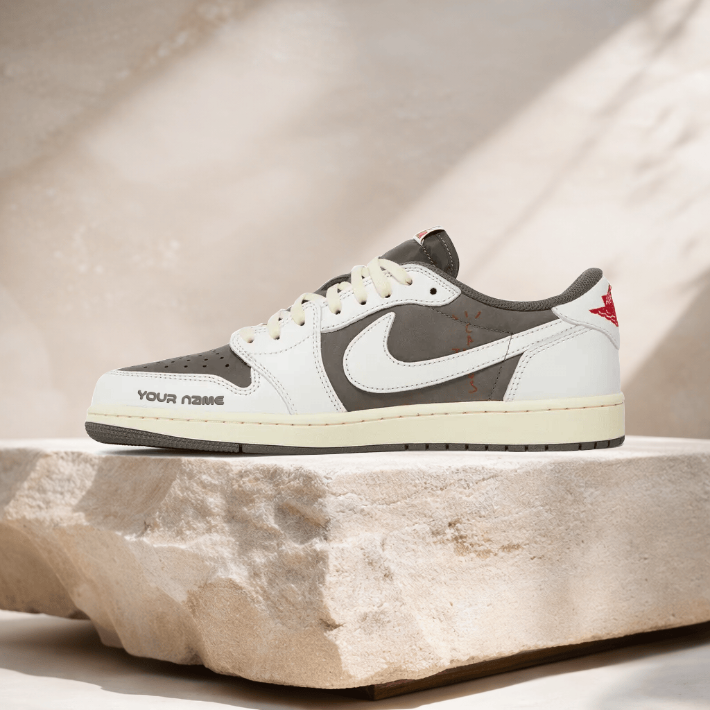 LIMITED EDITION - NEW CUSTOMIZED TRAVIS SCOTT AF1 SNEAKERS