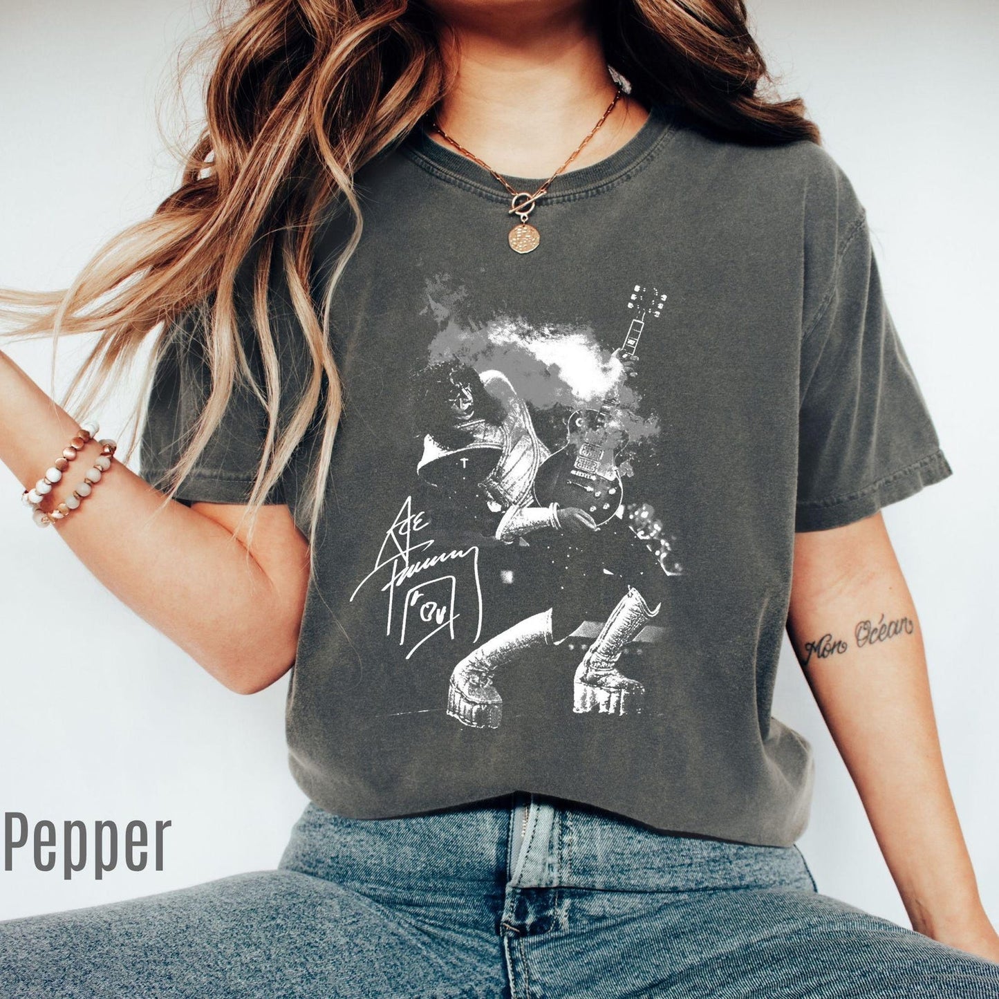 MUSIC UNISEX T-SHIRT
